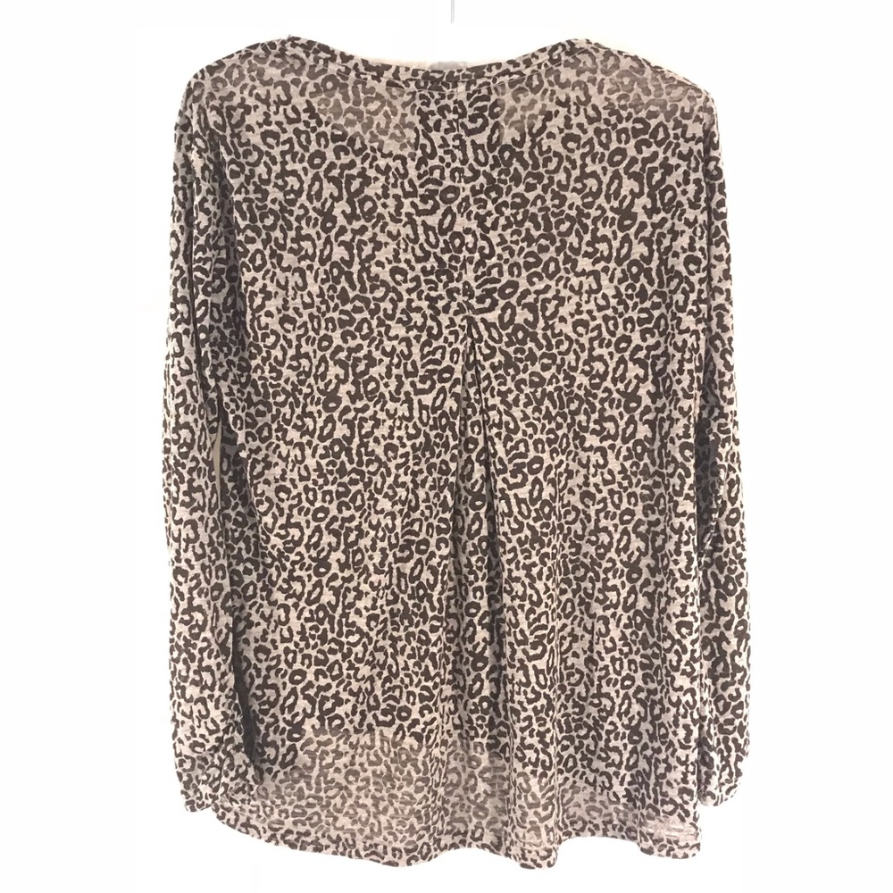Vince Camuto Leopard Shirt - Picture 3 of 4